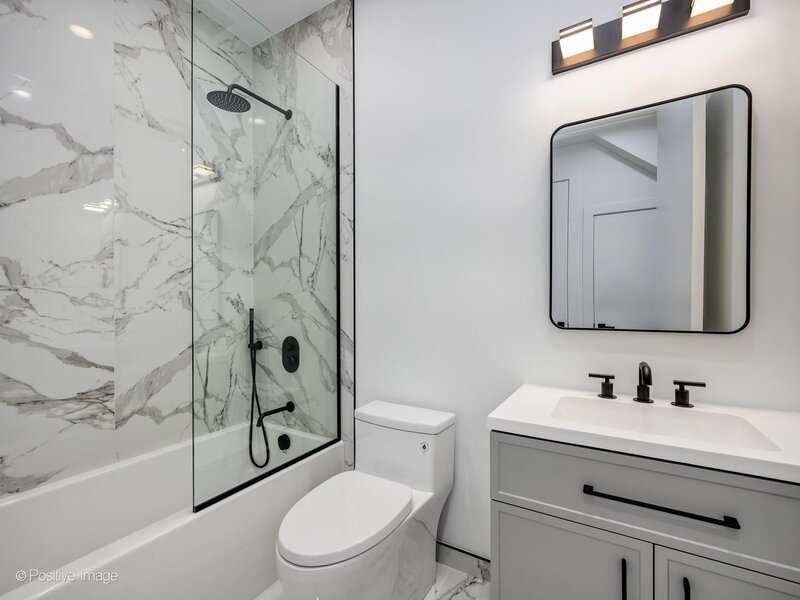 2847 N Damen Avenue Chicago IL 60618