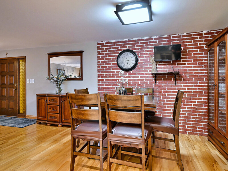 2 N Dee Road Park Ridge IL 60068