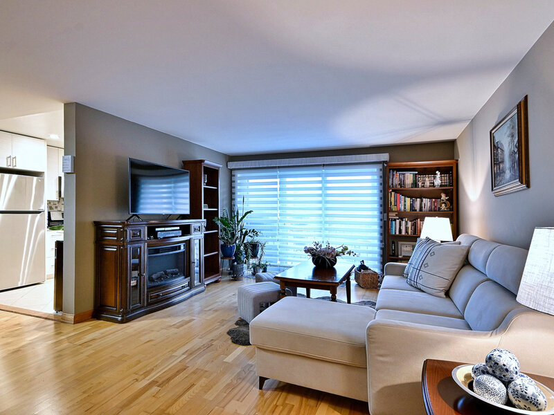 2 N Dee Road Park Ridge IL 60068