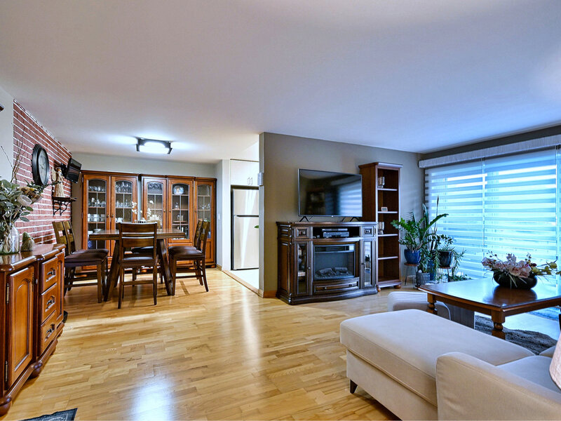 2 N Dee Road Park Ridge IL 60068