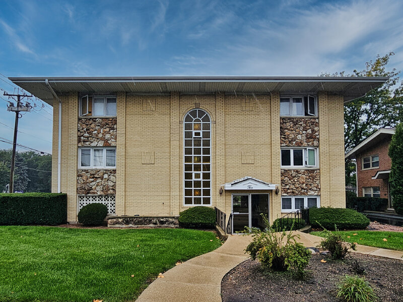 2 N Dee Road Park Ridge IL 60068