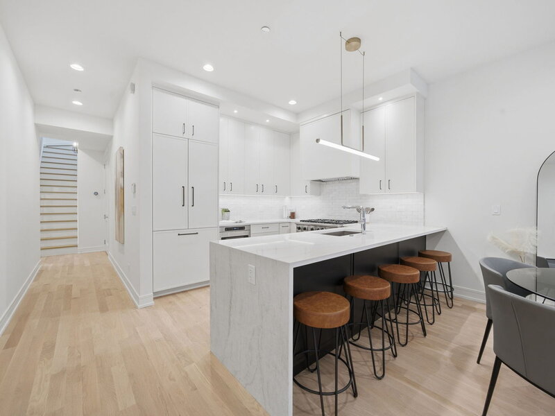 2481 N Milwaukee Avenue Chicago IL 60647