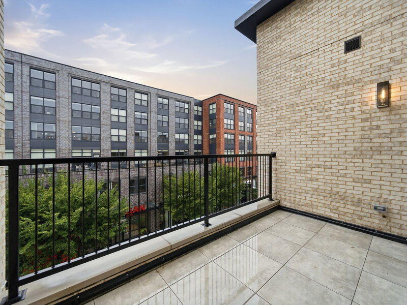 2481 N Milwaukee Avenue Chicago IL 60647