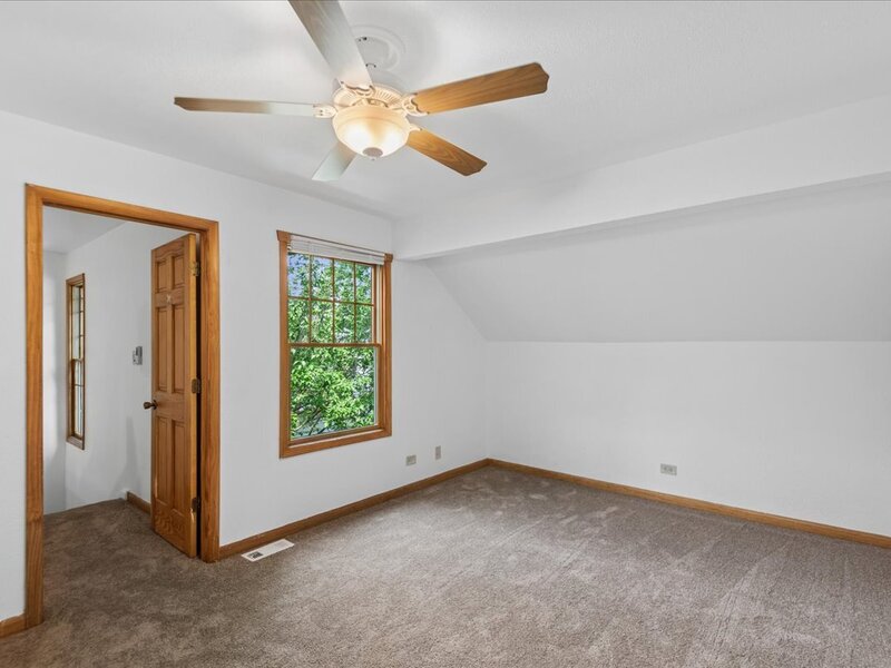 722 Shepard Court Gurnee IL 60031