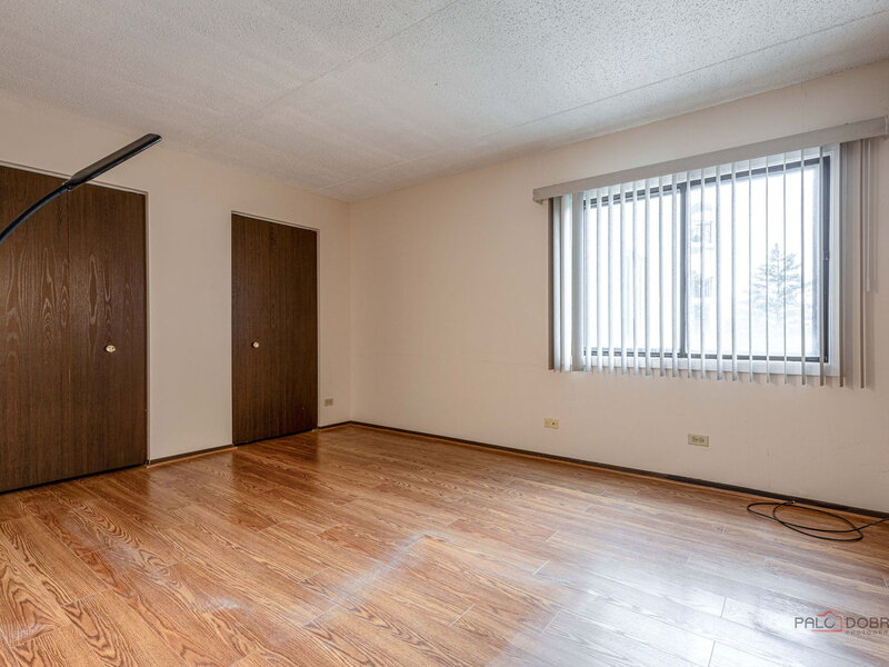 475 Plum Creek Drive Wheeling IL 60090