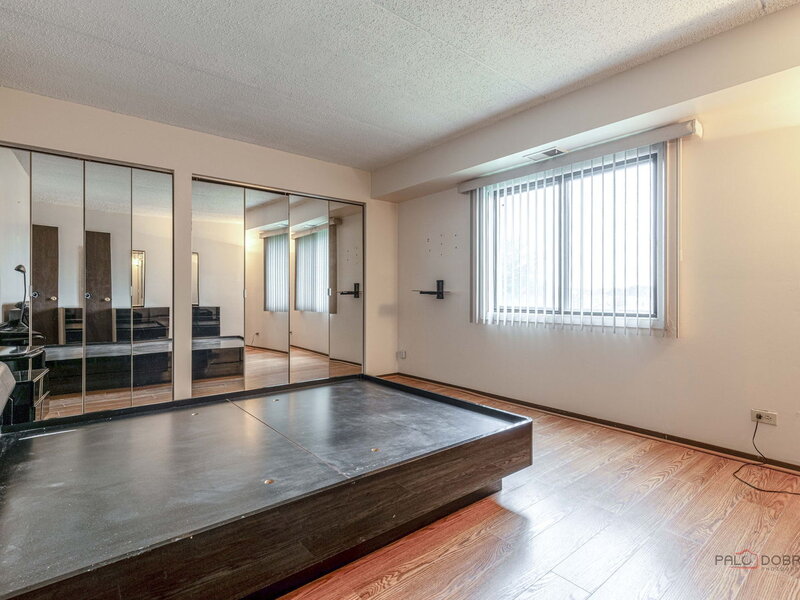 475 Plum Creek Drive Wheeling IL 60090