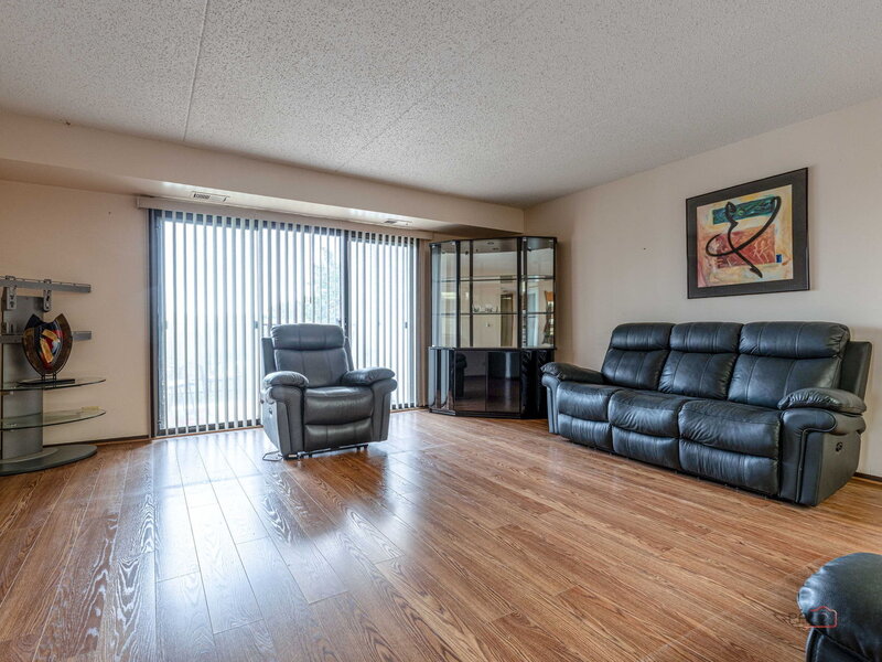 475 Plum Creek Drive Wheeling IL 60090