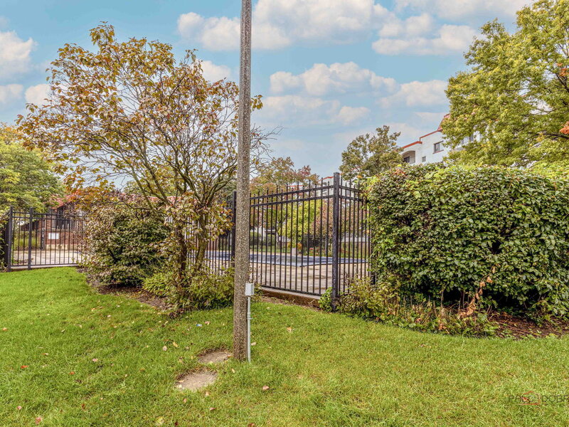 475 Plum Creek Drive Wheeling IL 60090