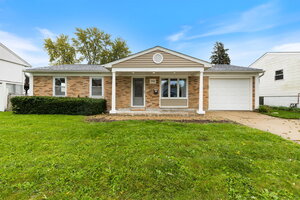Photo of 345 Hickory Avenue Romeoville IL 60446