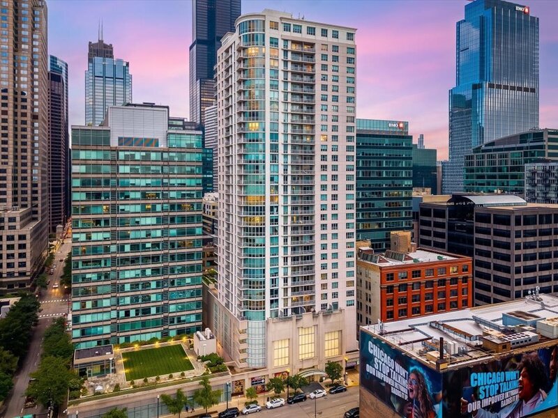 125 S Jefferson Street Chicago IL 60661