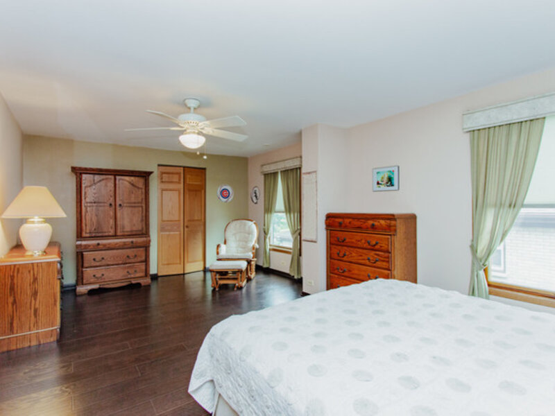 7022 Birchwood Avenue Niles IL 60714