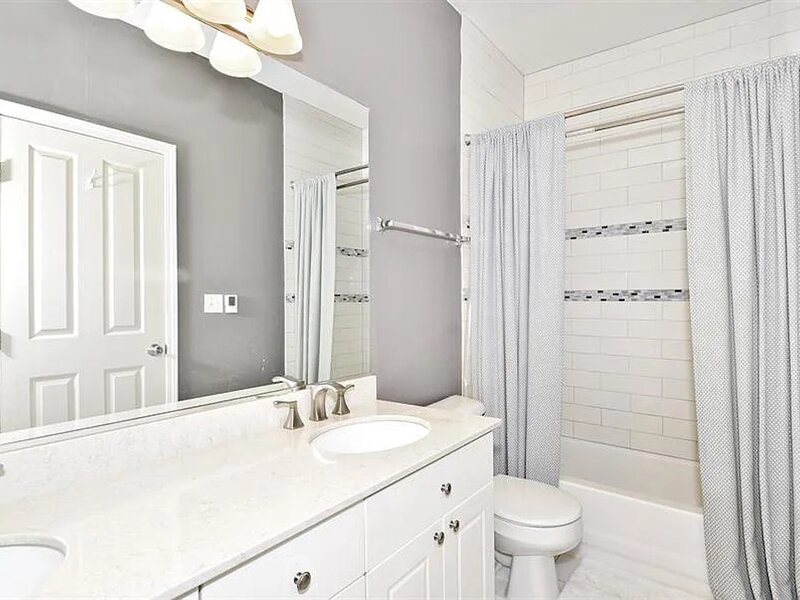 301 W Scott Street Chicago IL 60610