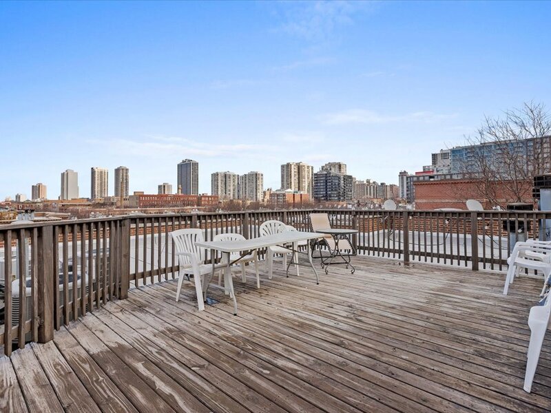 301 W Scott Street Chicago IL 60610