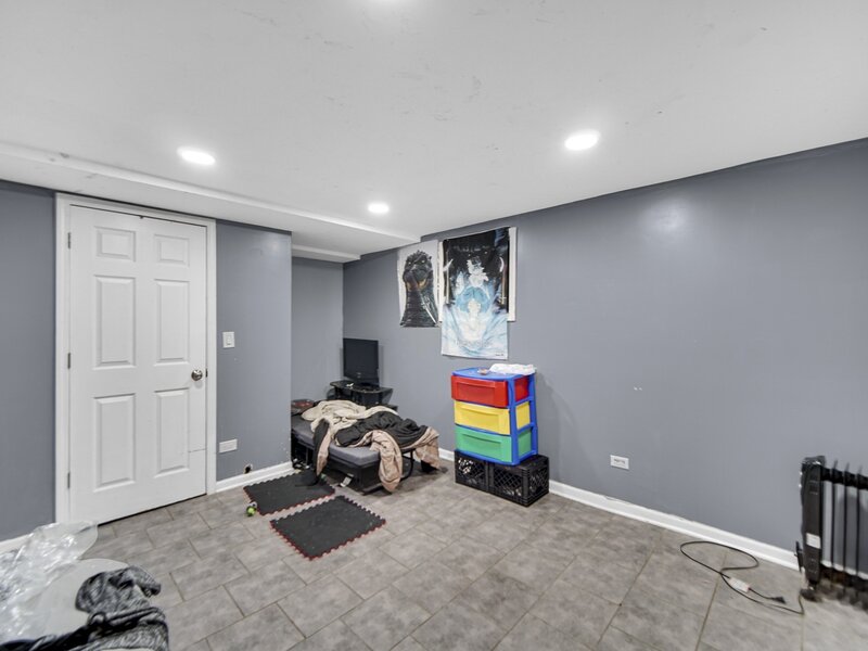 16230 Lowell Avenue South Holland IL 60473