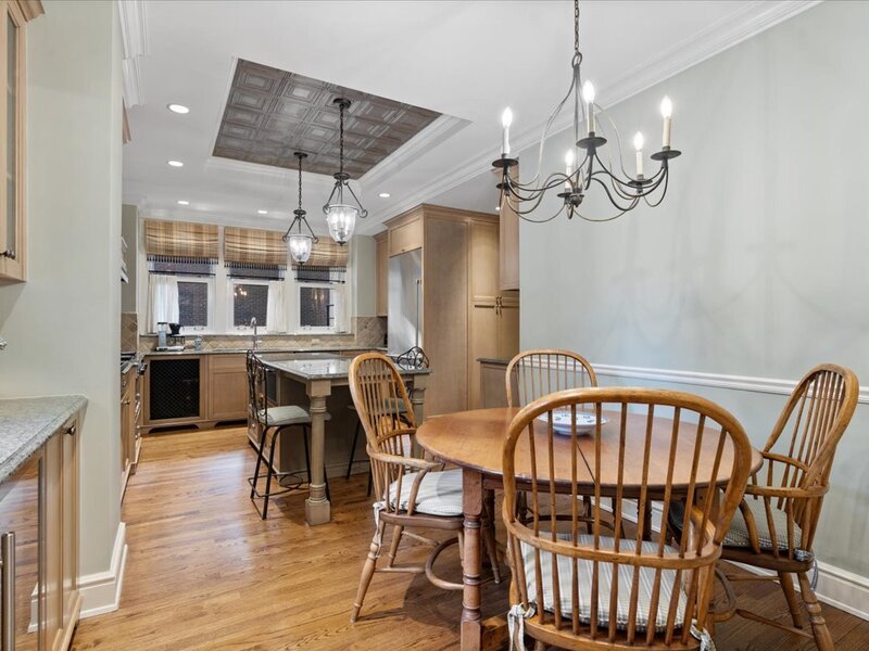 1325 N Astor Street Chicago IL 60610
