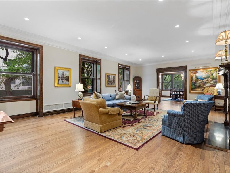 1325 N Astor Street Chicago IL 60610