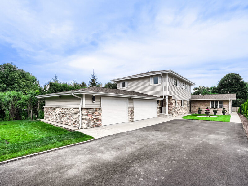 1325 E Lake Avenue Glenview IL 60025