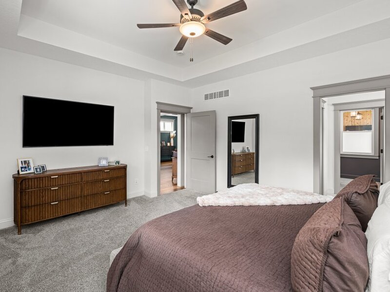 632 Holmes Street Bettendorf IA 52722