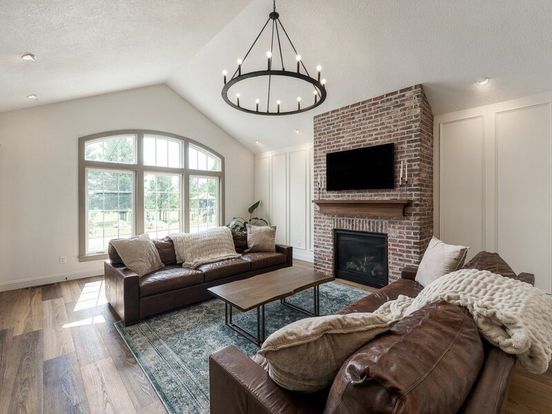 632 Holmes Street Bettendorf IA 52722