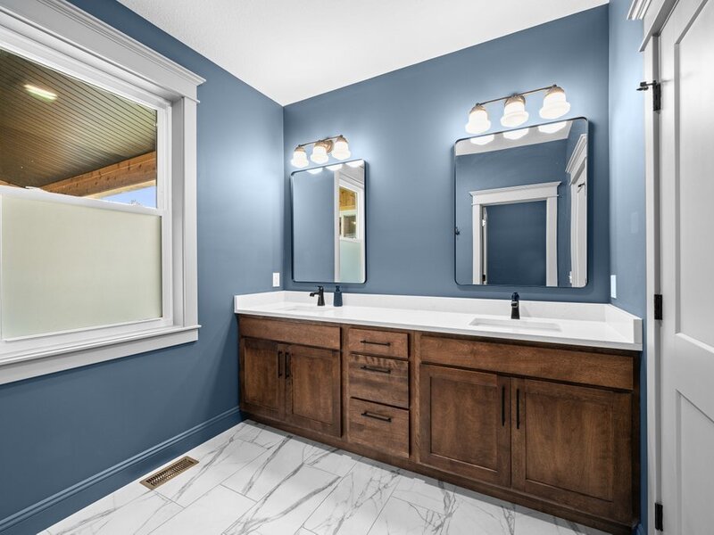 632 Holmes Street Bettendorf IA 52722