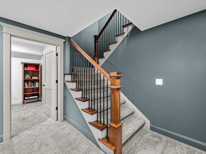 632 Holmes Street Bettendorf IA 52722
