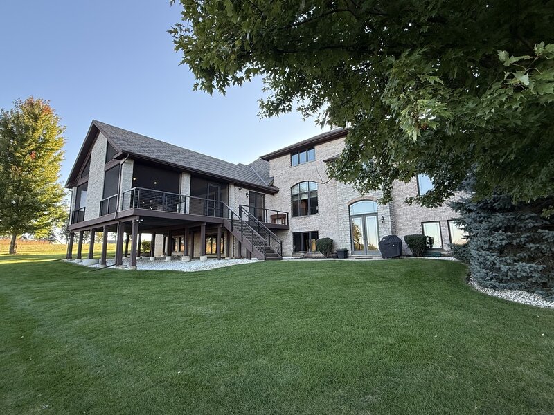 1311 E Longwood Drive Woodstock IL 60098