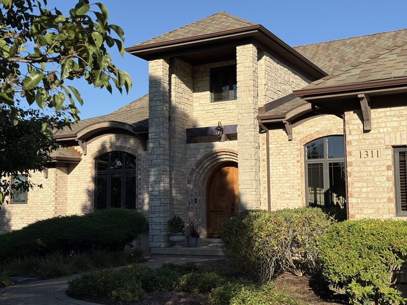 1311 E Longwood Drive Woodstock IL 60098
