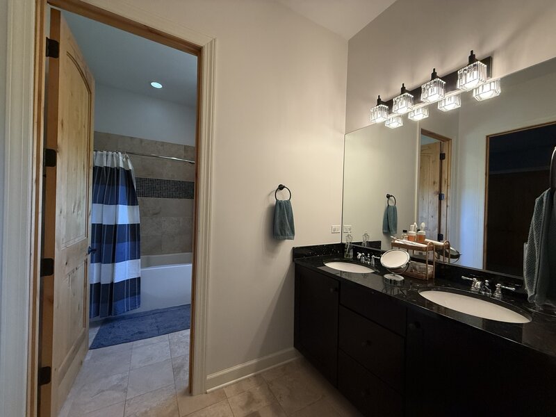 1311 E Longwood Drive Woodstock IL 60098