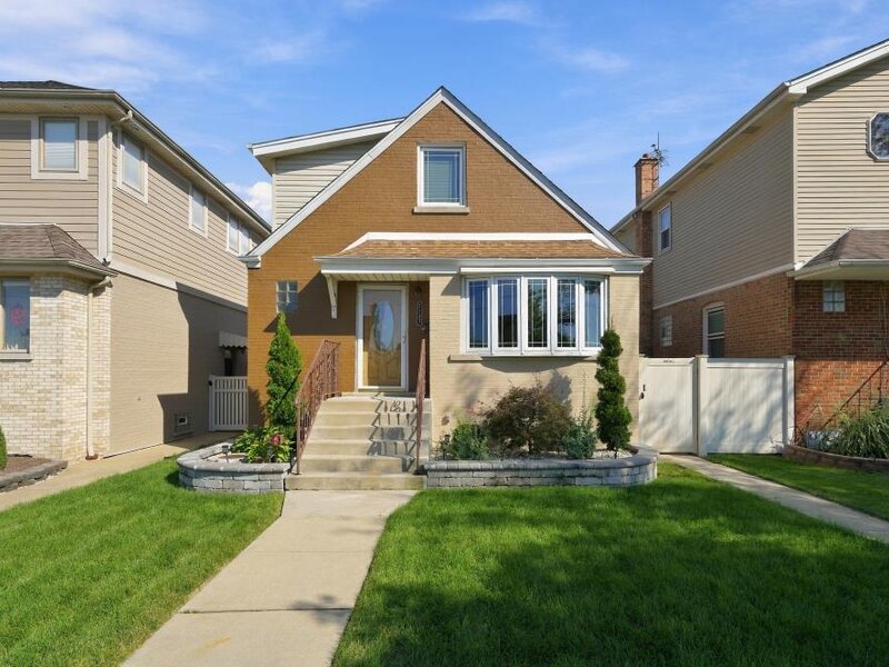 5227 S Mulligan Avenue Chicago IL 60638