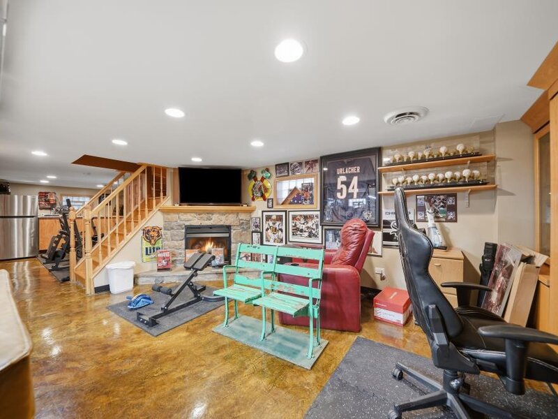 5227 S Mulligan Avenue Chicago IL 60638