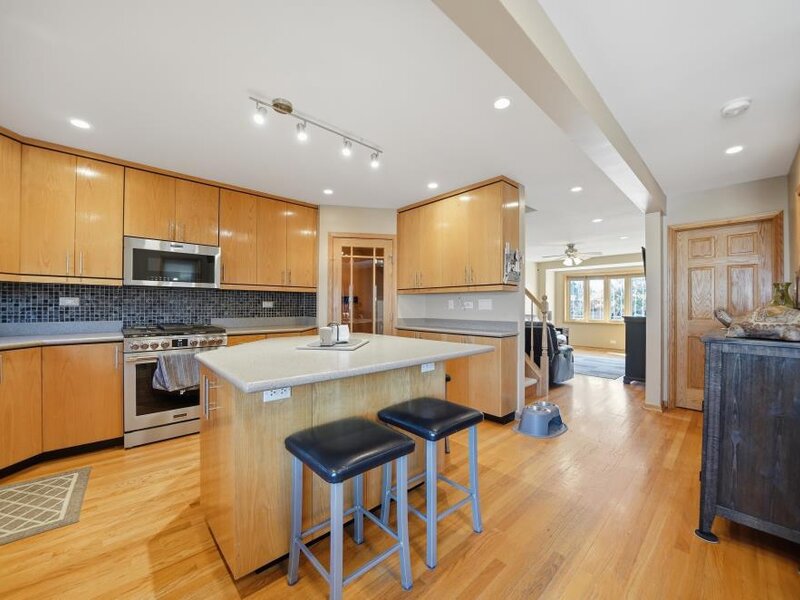 5227 S Mulligan Avenue Chicago IL 60638
