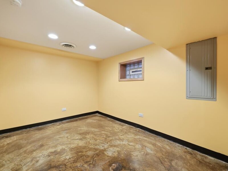 5227 S Mulligan Avenue Chicago IL 60638