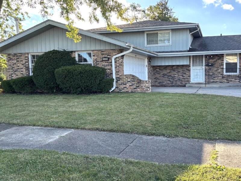308 S Walnut Street Glenwood IL 60425