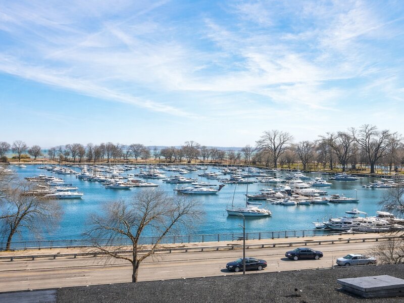 3440 N Lake Shore Drive Chicago IL 60657