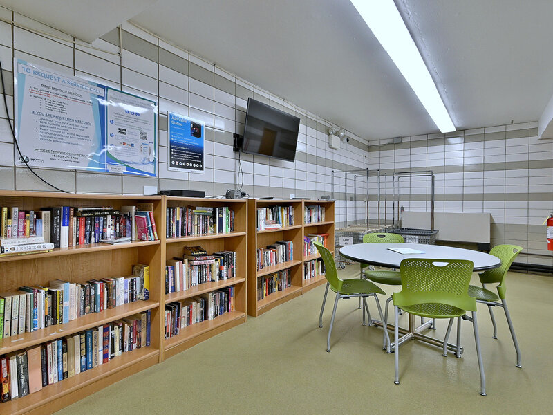 3440 N Lake Shore Drive Chicago IL 60657