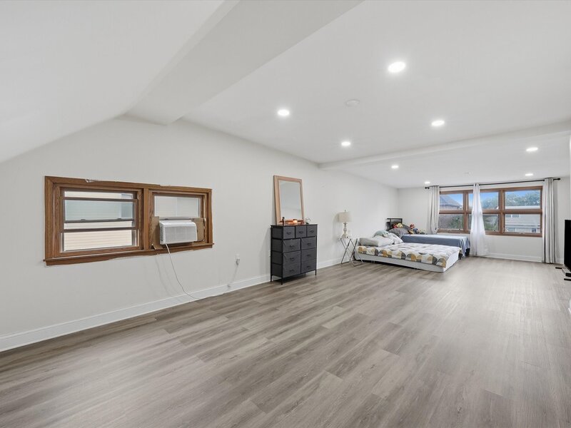 8937 Mcvicker Avenue Oak Lawn IL 60453