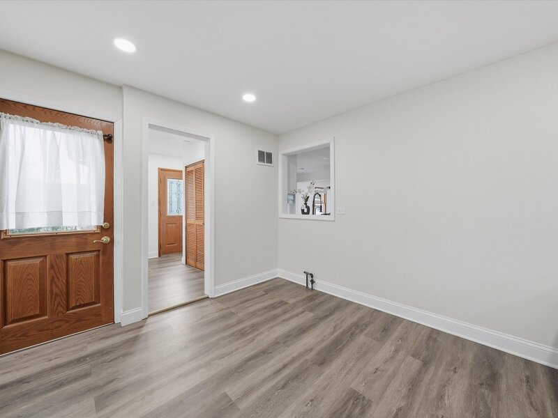 8937 Mcvicker Avenue Oak Lawn IL 60453