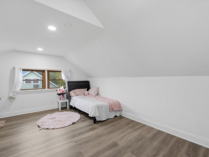 8937 Mcvicker Avenue Oak Lawn IL 60453