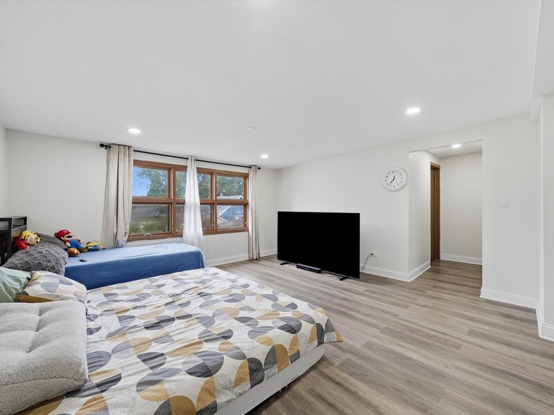 8937 Mcvicker Avenue Oak Lawn IL 60453