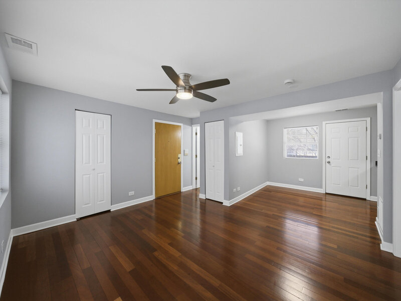 1937 W Pratt Boulevard Chicago IL 60626
