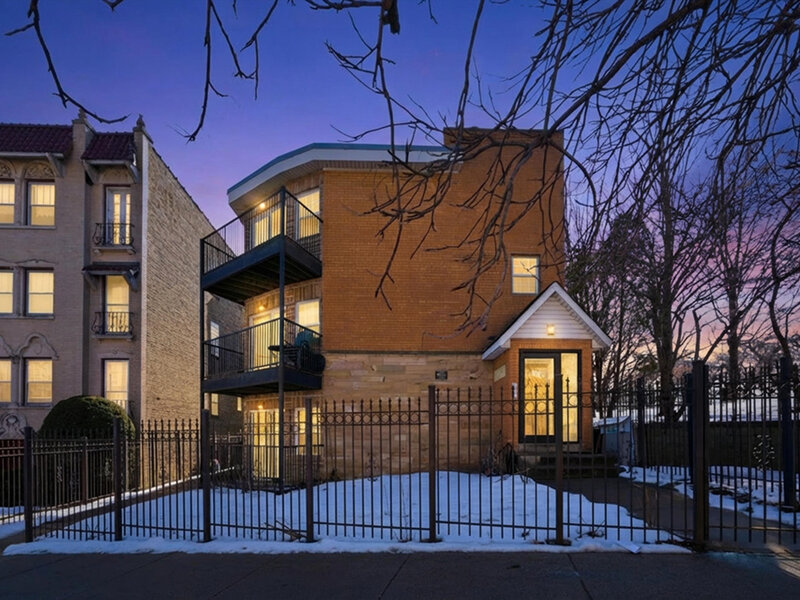 1937 W Pratt Boulevard Chicago IL 60626
