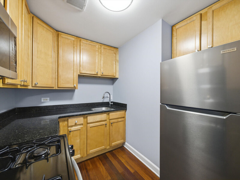 1937 W Pratt Boulevard Chicago IL 60626