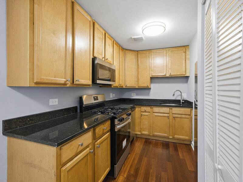1937 W Pratt Boulevard Chicago IL 60626