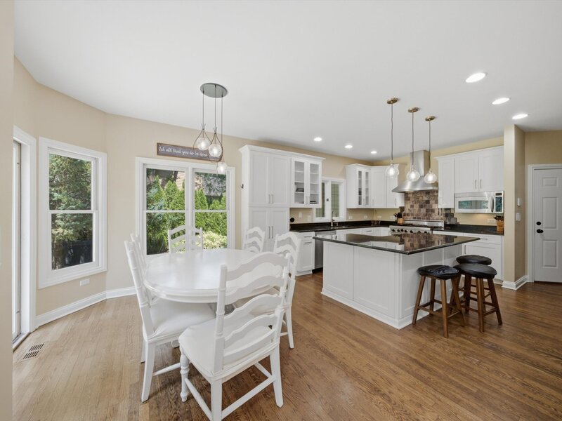 2523 Forest Court Lindenhurst IL 60046