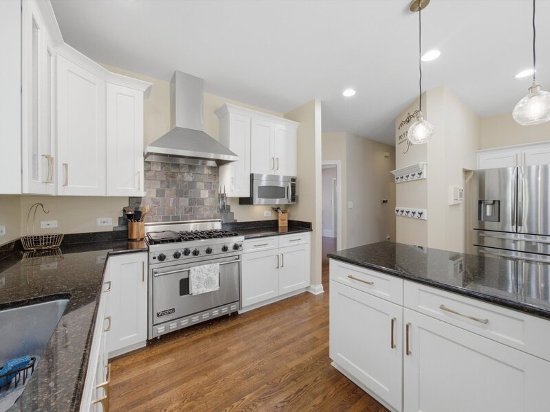 2523 Forest Court Lindenhurst IL 60046