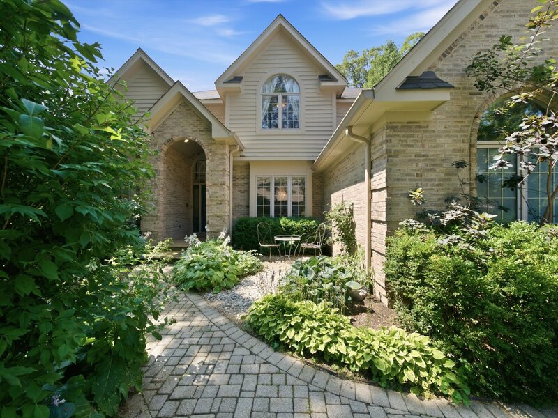 2523 Forest Court Lindenhurst IL 60046