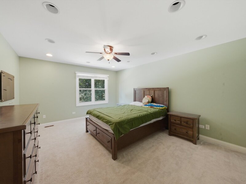 2523 Forest Court Lindenhurst IL 60046