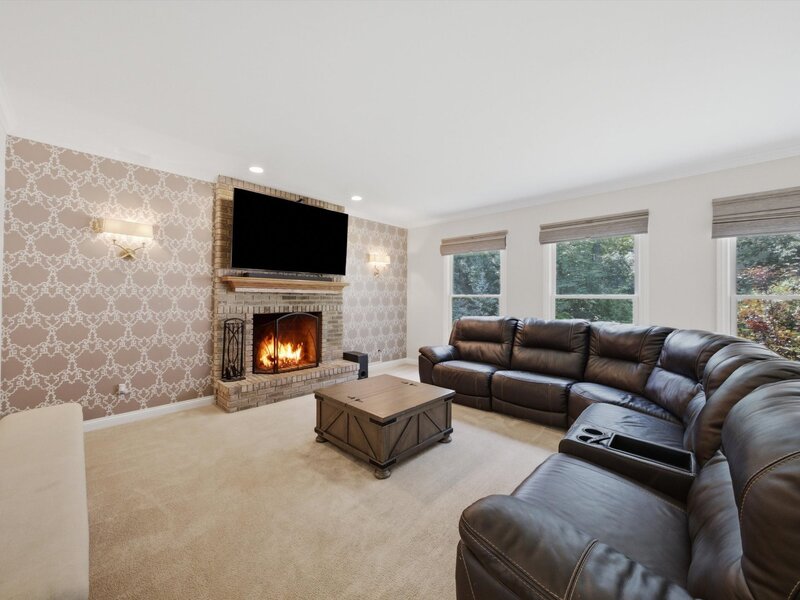 2523 Forest Court Lindenhurst IL 60046