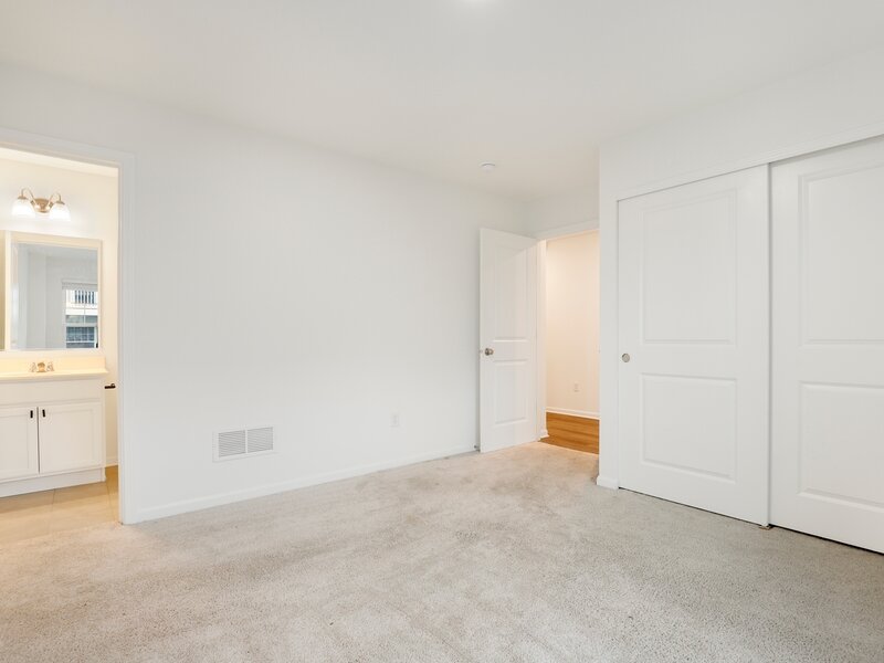 249 Kingsport Drive South Elgin IL 60177