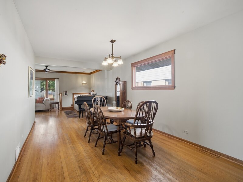 3831 N Octavia Avenue Chicago IL 60634
